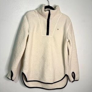 Tommy Hilfiger ivory faux fleece pullover w/thumb holes. Sz M. Preowned.￼